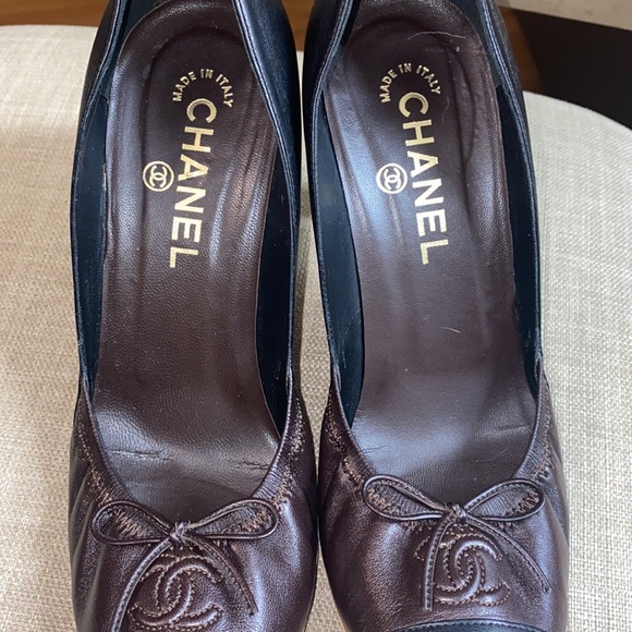 Authentic Chanel pumps size 8.5 - Picture 3 of 14